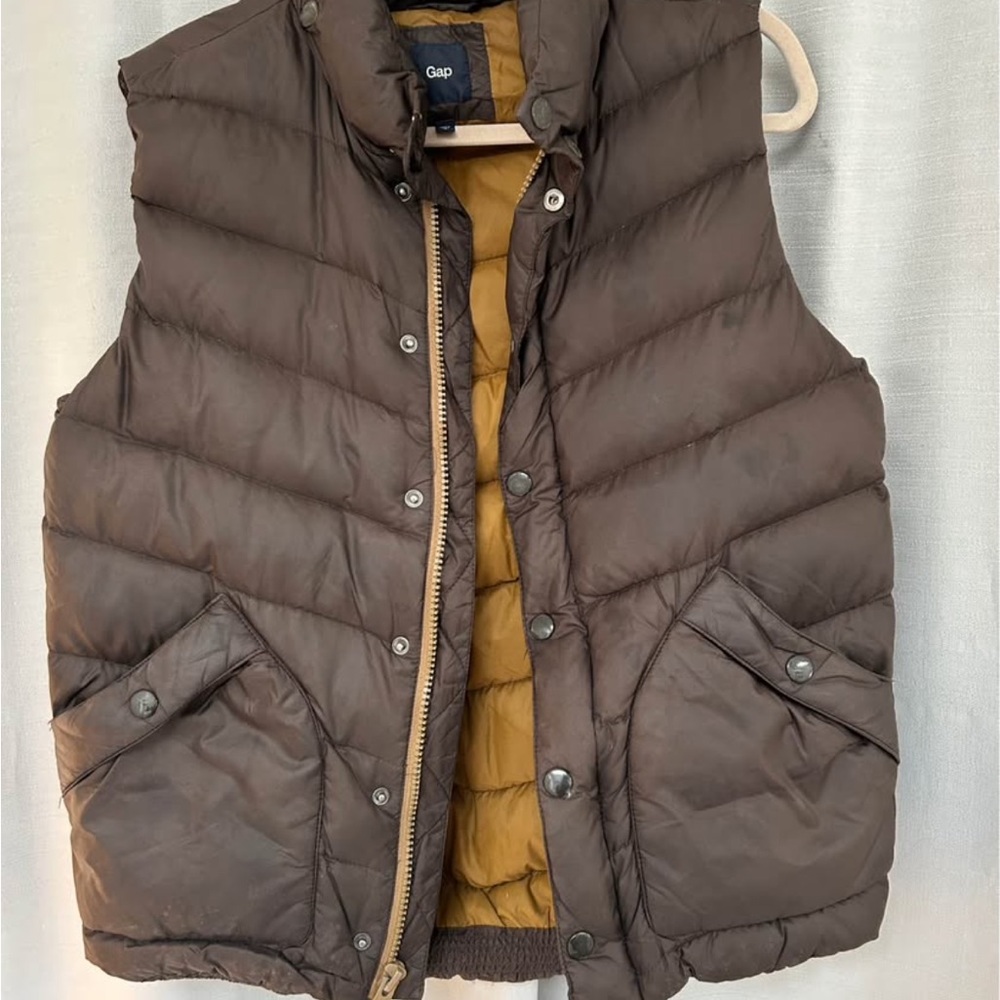 GAP size small down vest brown ladies jacket